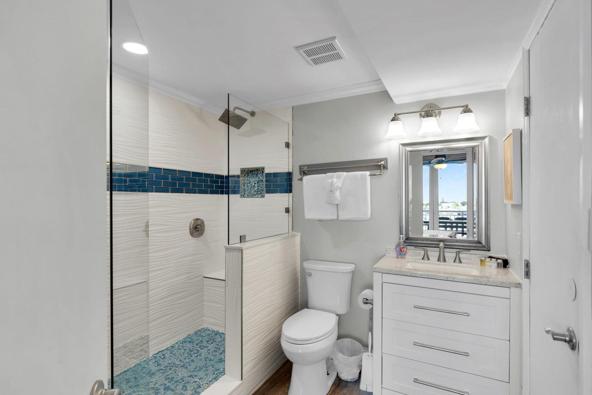 St Kitts - Downtown Waterfront Penthouse Pool Dock Parking Villa Key West Exterior photo
