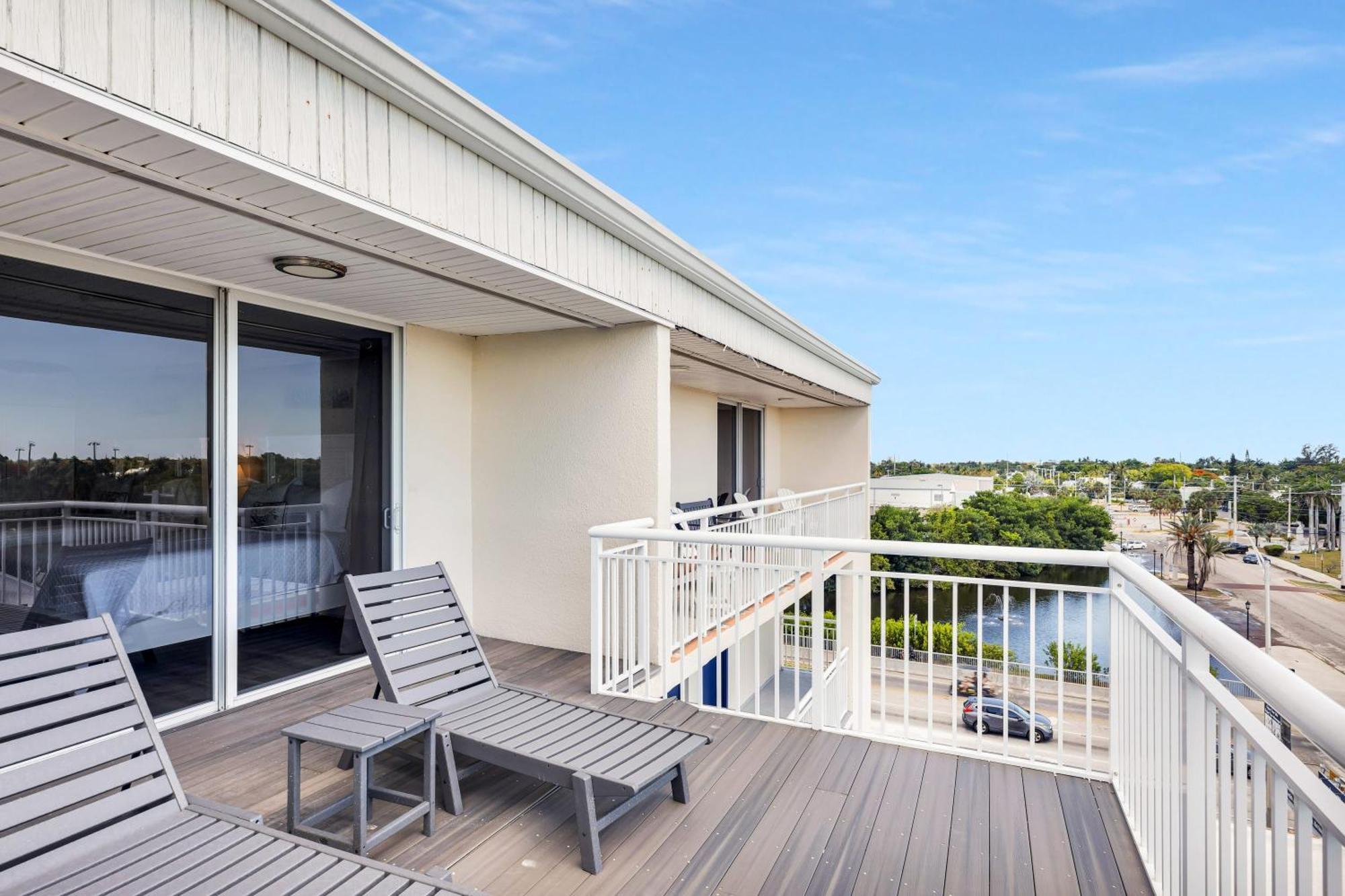 St Kitts - Downtown Waterfront Penthouse Pool Dock Parking Villa Key West Exterior photo